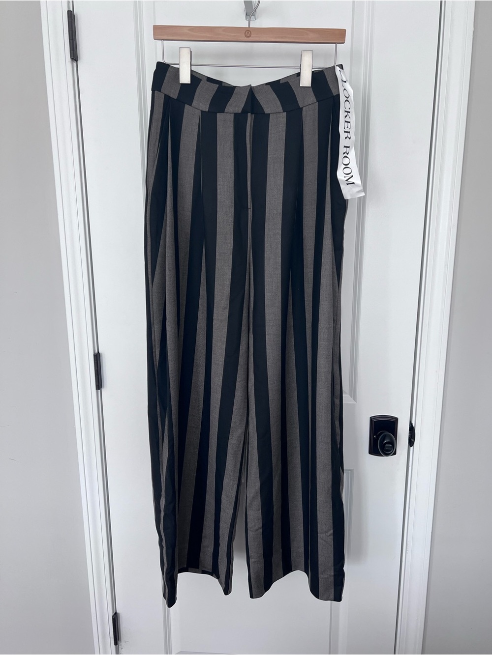 NWT Locker Room Black and Gray Striped Wide Leg Trouser Pants Size Small